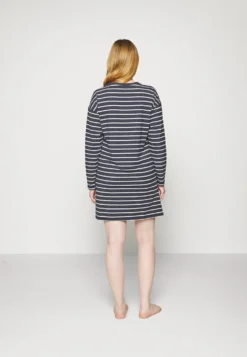 ESPRIT Y/D Stripe Long Slv - Nachtjapon - Navy 7 ESPRIT Y/D Stripe Long Slv - Nachtjapon - Navy -Esprit 0c78d41f4b73465ea8190eb16ecc2630 scaled