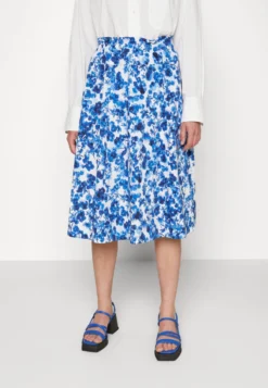 ESPRIT Sg-Ocs Stre - Maxirok - Ice 4 -Esprit 0f134d4d0738478e863ca7e5894ac0b4 scaled