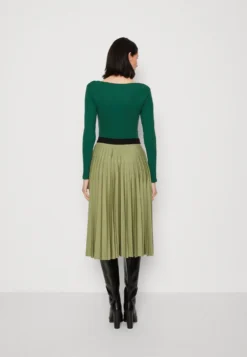 ESPRIT Plissee Skirt - Plooirok - Light Khaki -Esprit 0f1cc7c898b94b1fa5849361b018a5c6 scaled