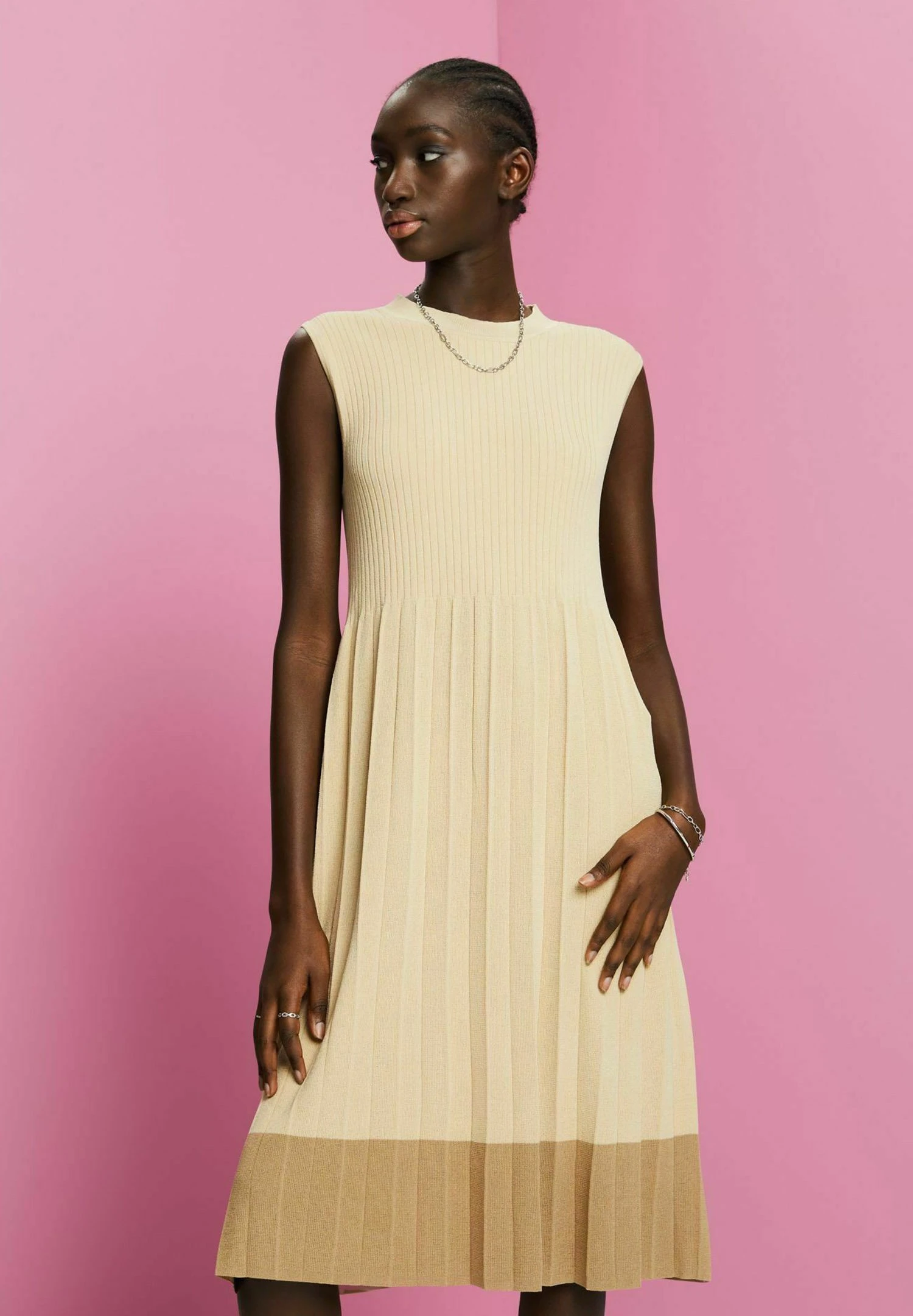 ESPRIT Ärmelloses Mit Rundhals - Gebreide Jurk - Light Beige 4 ESPRIT Ärmelloses Mit Rundhals - Gebreide Jurk - Light Beige - Afbeelding 4