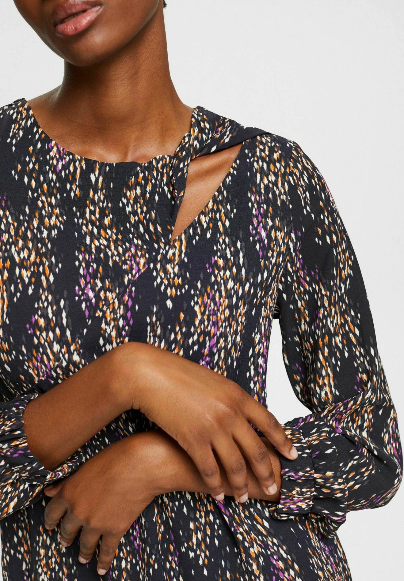 ESPRIT Mit Muster Und Cutout - Jurk - Black 4 ESPRIT Mit Muster Und Cutout - Jurk - Black - Afbeelding 4
