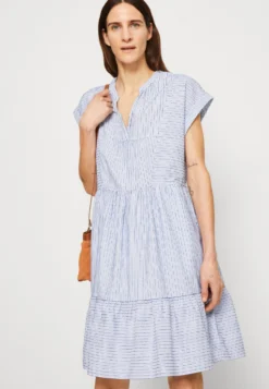 ESPRIT Stripe Dress - Jurk - Bright Blue -Esprit 15fa0e6aa9574a30946e0edaac29d467 scaled