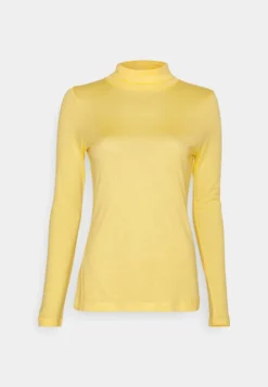 ESPRIT Cll F Turtle - Longsleeve - Yellow -Esprit 19446ced3e02495ca9207924407947d9 scaled