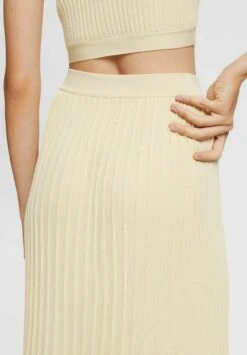 ESPRIT Flat - A-Lijn Rok - Sand 10 ESPRIT Flat - A-Lijn Rok - Sand -Esprit 204332762eda46eaac307ea0487f3e40