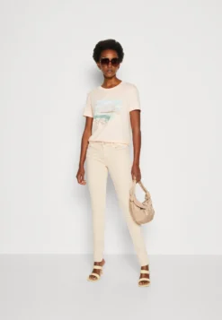 Esprit -Esprit 25e1576ed28b47ee87b74b6977fe6f25 scaled