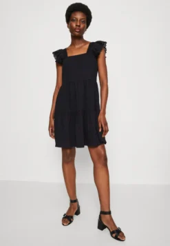 Edc By Esprit Dress - Jerseyjurk - Black 9 Edc By Esprit Dress - Jerseyjurk - Black -Esprit 36341b66fa404536ab9d95b318bc52f6 scaled