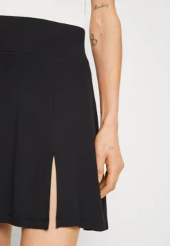 Edc By Esprit Slit Skirt - Minirok - Black -Esprit 430c73bdf165453aa0278b31417da005 scaled