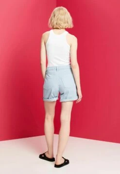 ESPRIT Jeansshort - Light Blue Lavender 15 ESPRIT Jeansshort - Light Blue Lavender -Esprit 4de040ebd538446187f85b463cb9282a
