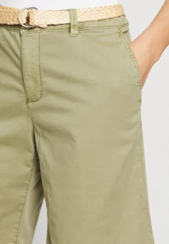 ESPRIT Chino - Shorts - Light Khaki -Esprit 4e7c5d44b79a46a5a75ef636e8b79767 scaled