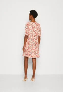 ESPRIT Dress - Jerseyjurk - Light Pink 8 ESPRIT Dress - Jerseyjurk - Light Pink -Esprit 5207d5f4e95e49c0b14b8b19ff5fda23 scaled