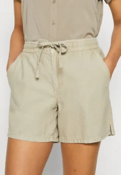 ESPRIT Shorts - Dusty Green -Esprit 568517dd80f14e71bef7a33f2daf452c scaled