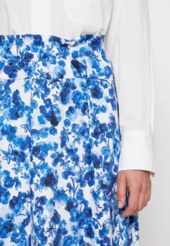 ESPRIT Sg-Ocs Stre - Maxirok - Ice 4 -Esprit 56c1ae7169eb4949a35cc01f0dc90bbb scaled