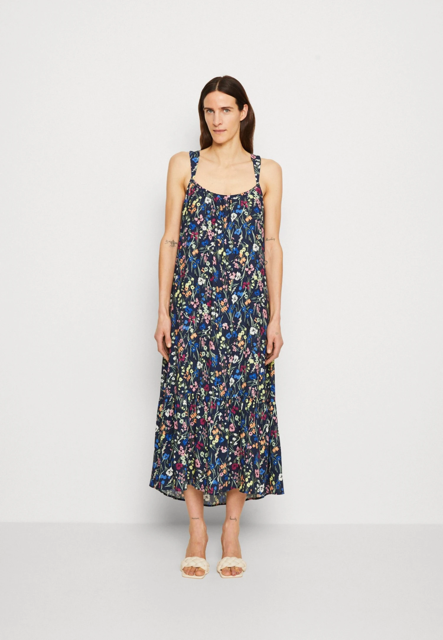 ESPRIT Aop Strap - Jurk - Navy 1 ESPRIT Aop Strap - Jurk - Navy