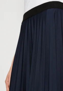 ESPRIT Plissee Skirt - Plooirok - Navy -Esprit 59793bbc7dbe48798507598834a845b0 scaled