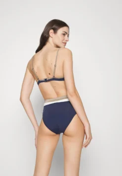 ESPRIT Tayrona Par Padded Plunge- Bikinitop - Navy -Esprit 5d80fb5070b04bc8ac3f4fa02c6b236f scaled