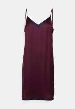 ESPRIT Chemise Solid - Nachtjapon - Bordeaux -Esprit 68247c47bb8547aea2742c75d58c0d64 scaled