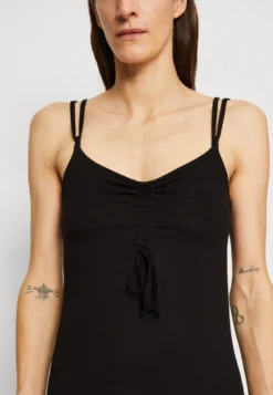 Edc By Esprit Cv Strap - Jurk - Black 11 Edc By Esprit Cv Strap - Jurk - Black -Esprit 72b01d79445840b39a3c2101821377f2 scaled