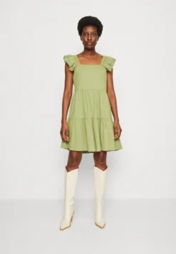 Edc By Esprit Dress - Jerseyjurk - Pistachio Green