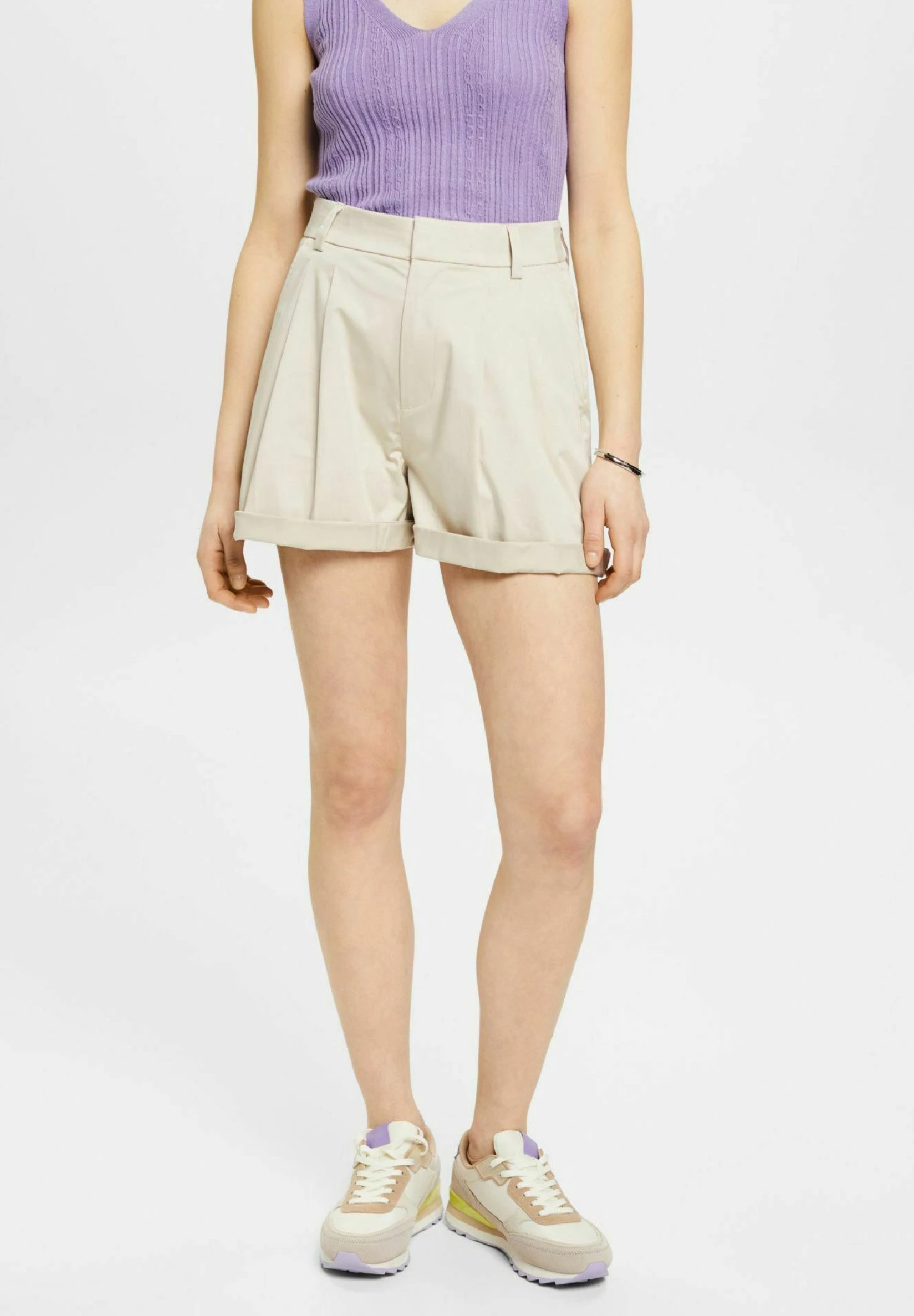 ESPRIT Shorts - Light Taupe 1 ESPRIT Shorts - Light Taupe
