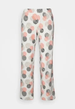 ESPRIT Pyjama - Black -Esprit 7f7fcb27bc1648e59edd24ea6a952721 scaled