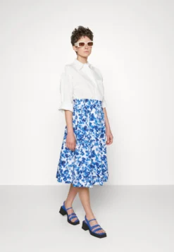 ESPRIT Sg-Ocs Stre - Maxirok - Ice 4 -Esprit 8326b7a5189e465db274b3201e9a9301 scaled