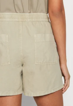 ESPRIT Shorts - Dusty Green -Esprit 87531f0075da42ad9668130eeefa0845 scaled