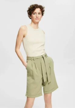 ESPRIT Mit Bundfalten - Shorts - Light Khaki -Esprit 894f3d1daac3417bb2d8a11dc76ba816 scaled