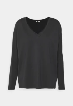 ESPRIT Seasonal Solid Long Leg Long Sleeve - Pyjama - Black 11 ESPRIT Seasonal Solid Long Leg Long Sleeve - Pyjama - Black -Esprit 8a52d42612d745efbde7d5056cebc5a0 scaled