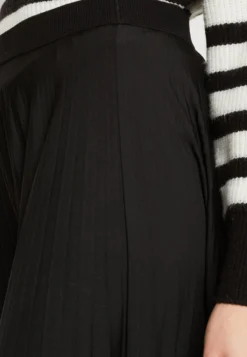ESPRIT Plissee Skirt - Plooirok - Black 11 ESPRIT Plissee Skirt - Plooirok - Black -Esprit 8fc3115aef7f444ca8e7d028f18765ee scaled