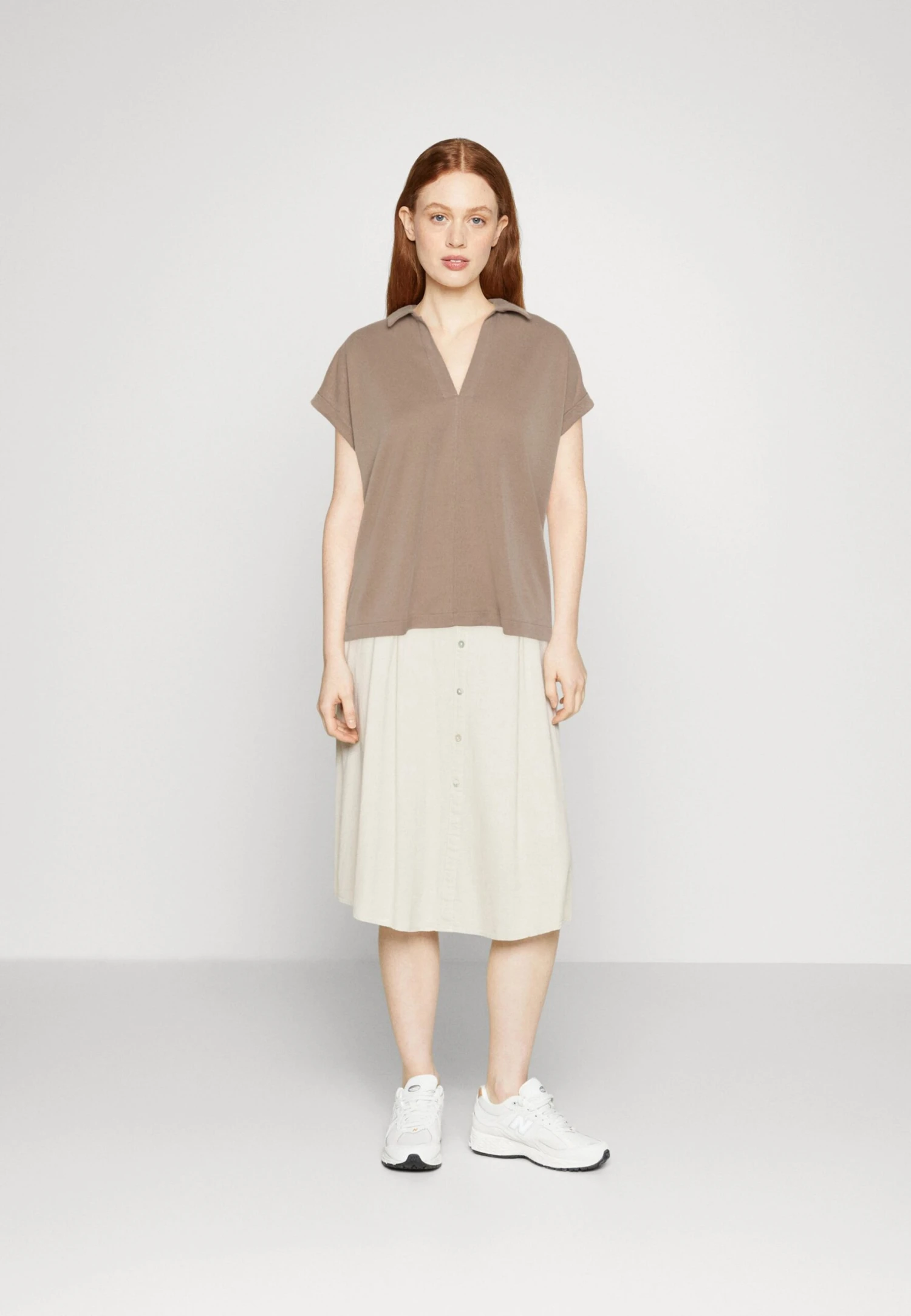 ESPRIT T-Shirt Basic - Taupe 2 ESPRIT T-Shirt Basic - Taupe - Afbeelding 2