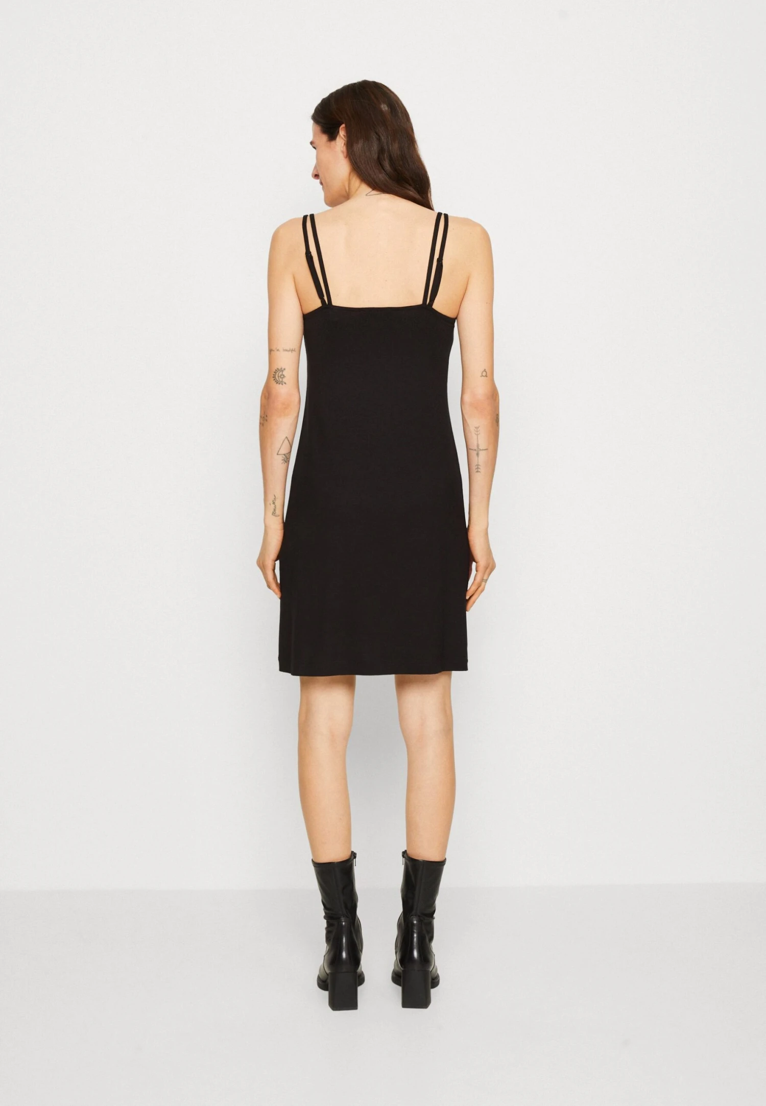 Edc By Esprit Cv Strap - Jurk - Black 3 Edc By Esprit Cv Strap - Jurk - Black - Afbeelding 3