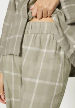 ESPRIT Flannel Check - Pyjama - Light Khaki -Esprit 999c82df9a5f4be8a4a0e3f573cf0ad9 scaled
