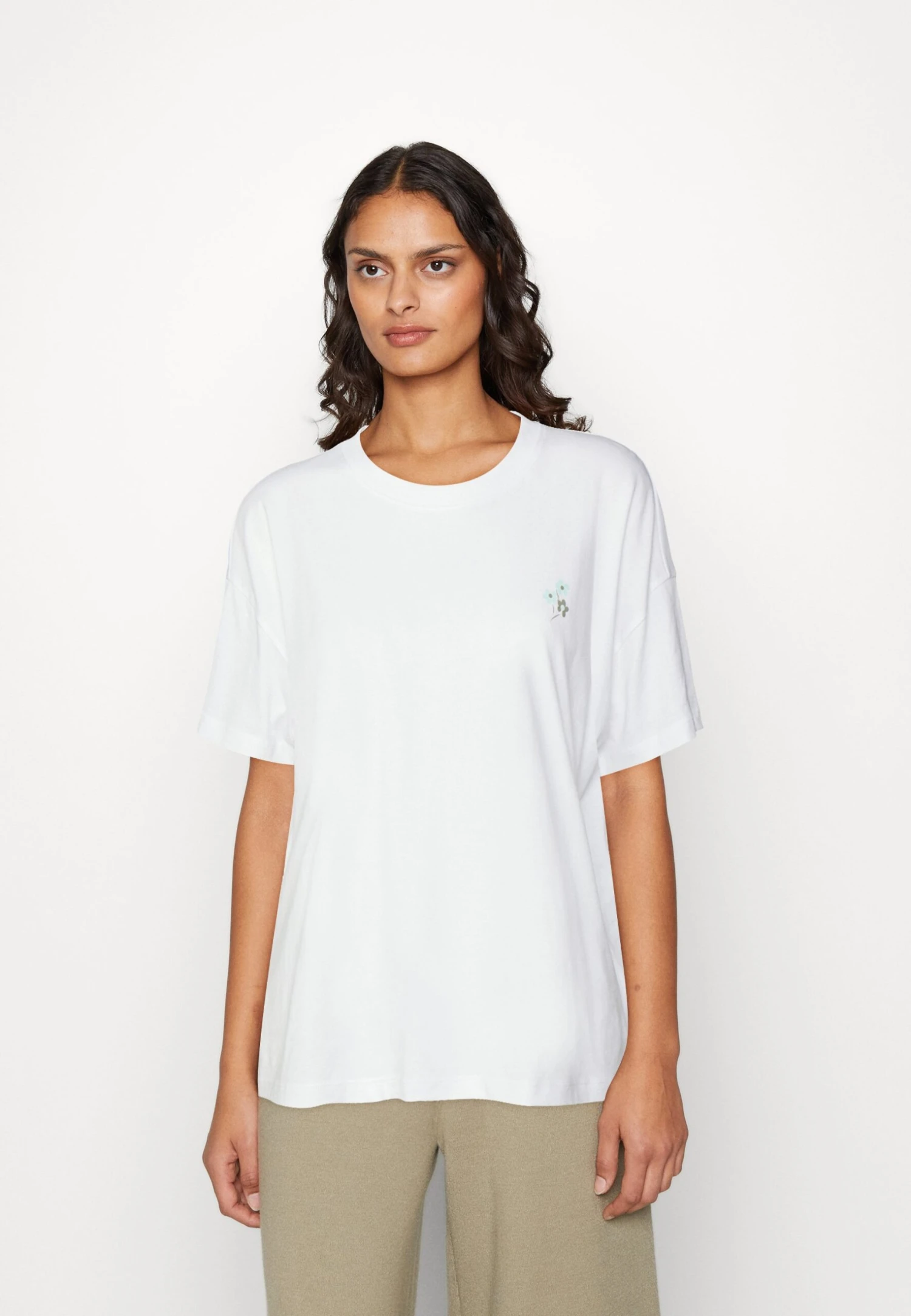 Edc By Esprit Aw - T-Shirt Basic - White 1 Edc By Esprit Aw - T-Shirt Basic - White