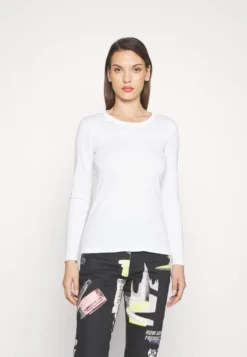 ESPRIT Roundneck - Longsleeve - White -Esprit 9a8a7ae0cfd04dd4ba9cdd91be2d84c5 scaled