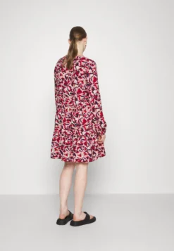 ESPRIT Carilo Beach - Strandaccessoire - Dark Red -Esprit 9b89ed0bbc78453387c70a38ae9e5c3a scaled