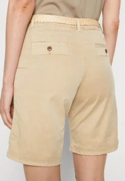 ESPRIT Chino - Shorts - Sand -Esprit 9f3d5e9fccf8454281395047c9668d64 scaled