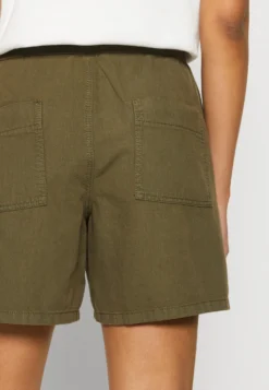 ESPRIT Shorts - Khaki Green -Esprit a468f718b5fe4b6c9b54b0d489726fbe scaled