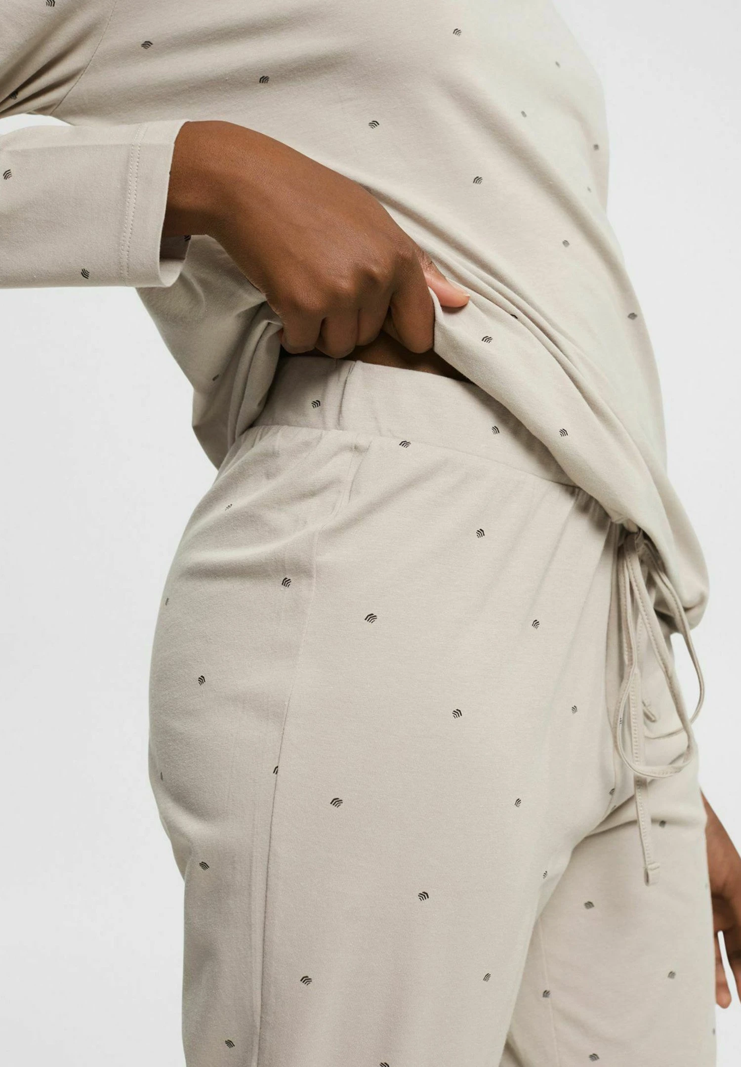 ESPRIT Set Seasonal Print Cocve Pj Allls - Pyjama - Light Taupe 4 ESPRIT Set Seasonal Print Cocve Pj Allls - Pyjama - Light Taupe - Afbeelding 4