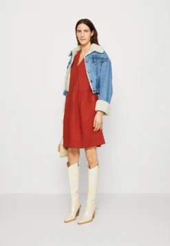 Esprit -Esprit aa0750602d2149878f0e4b15ced0d621 scaled