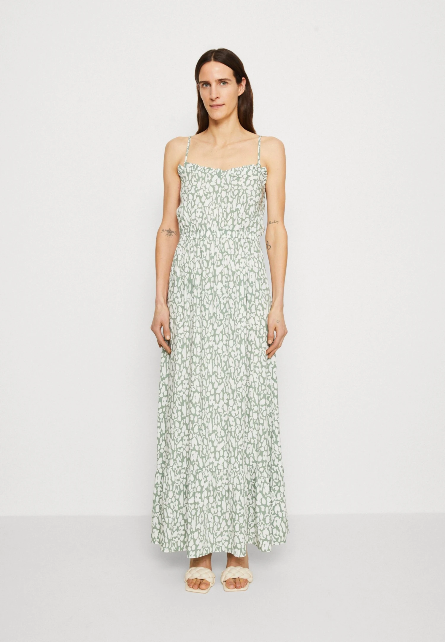 Edc By Esprit Dress - Maxi-Jurk - Pale Khaki 1 Edc By Esprit Dress - Maxi-Jurk - Pale Khaki