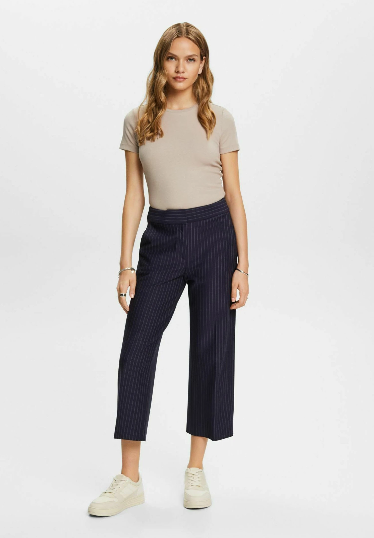 ESPRIT T-Shirt Basic - Light Taupe 5 ESPRIT T-Shirt Basic - Light Taupe - Afbeelding 5