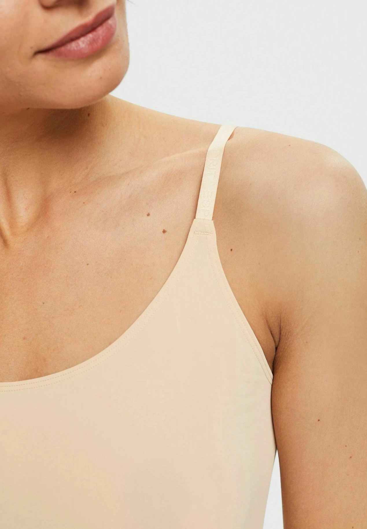 ESPRIT Nachtjapon - Dusty Beige 4 ESPRIT Nachtjapon - Dusty Beige - Afbeelding 4