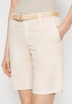 ESPRIT Chino - Shorts - Pastel Pink -Esprit d1904dde5f00456ab7d65eb1b0503501 scaled