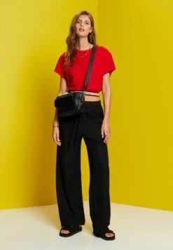 ESPRIT Cropped Mit Glitzer Detail - T-Shirt Print - Red -Esprit d2bbdc03a8f84b658c5e616bf743fa6a