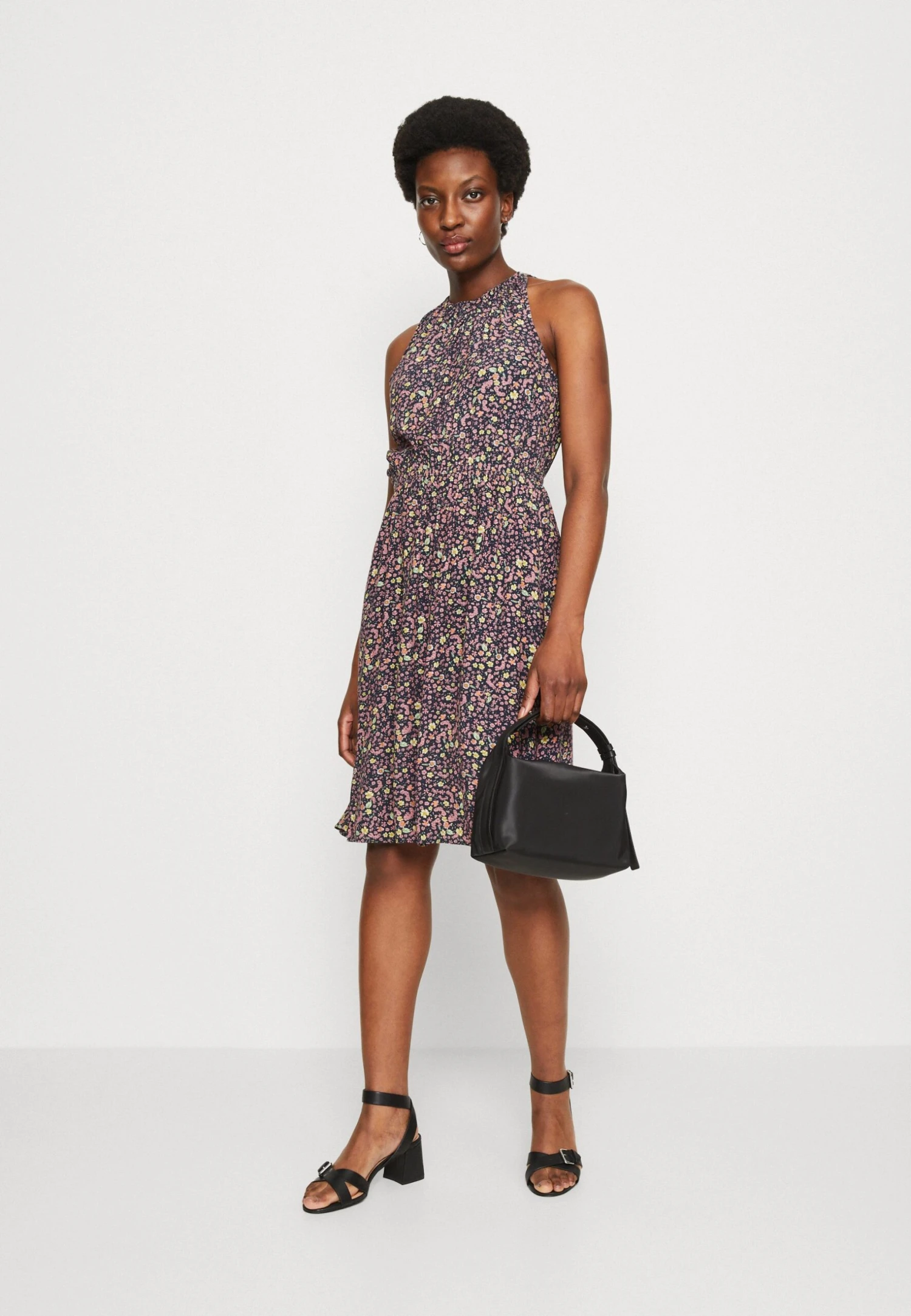 Edc By Esprit Neckholder Dress - Jurk - Navy 2 Edc By Esprit Neckholder Dress - Jurk - Navy - Afbeelding 2