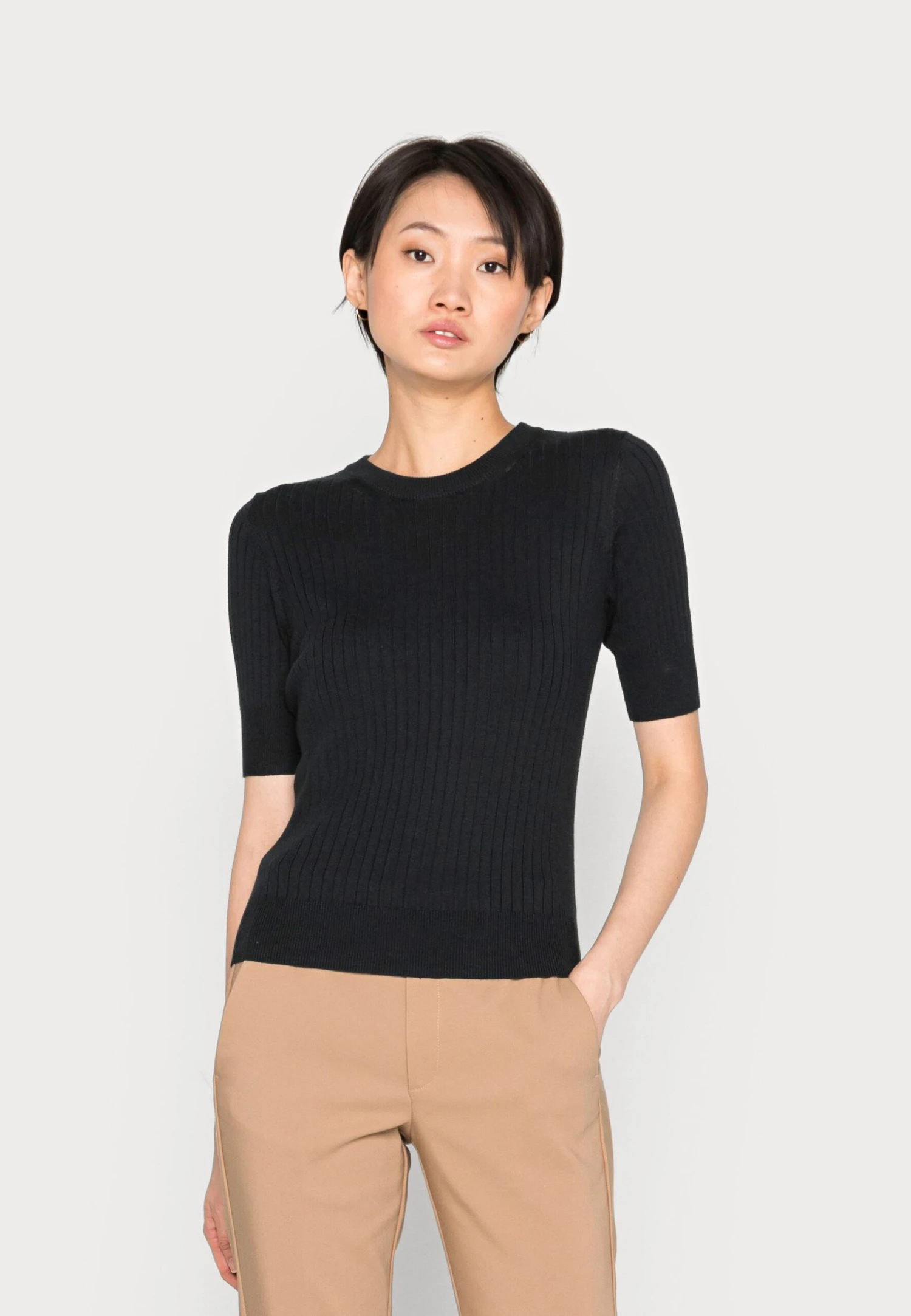 Edc By Esprit Short Sleeve - T-Shirt Basic - Black 1 Edc By Esprit Short Sleeve - T-Shirt Basic - Black