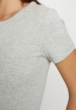 ESPRIT Crew Neck Melange - T-Shirt Basic - Light Grey -Esprit d51a726eb95e421898a5195aa87cc945 scaled