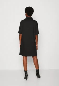 ESPRIT Zip Dress - Jerseyjurk - Black -Esprit d6dd2bfb58bc44af9df13cd86e4ec736 scaled