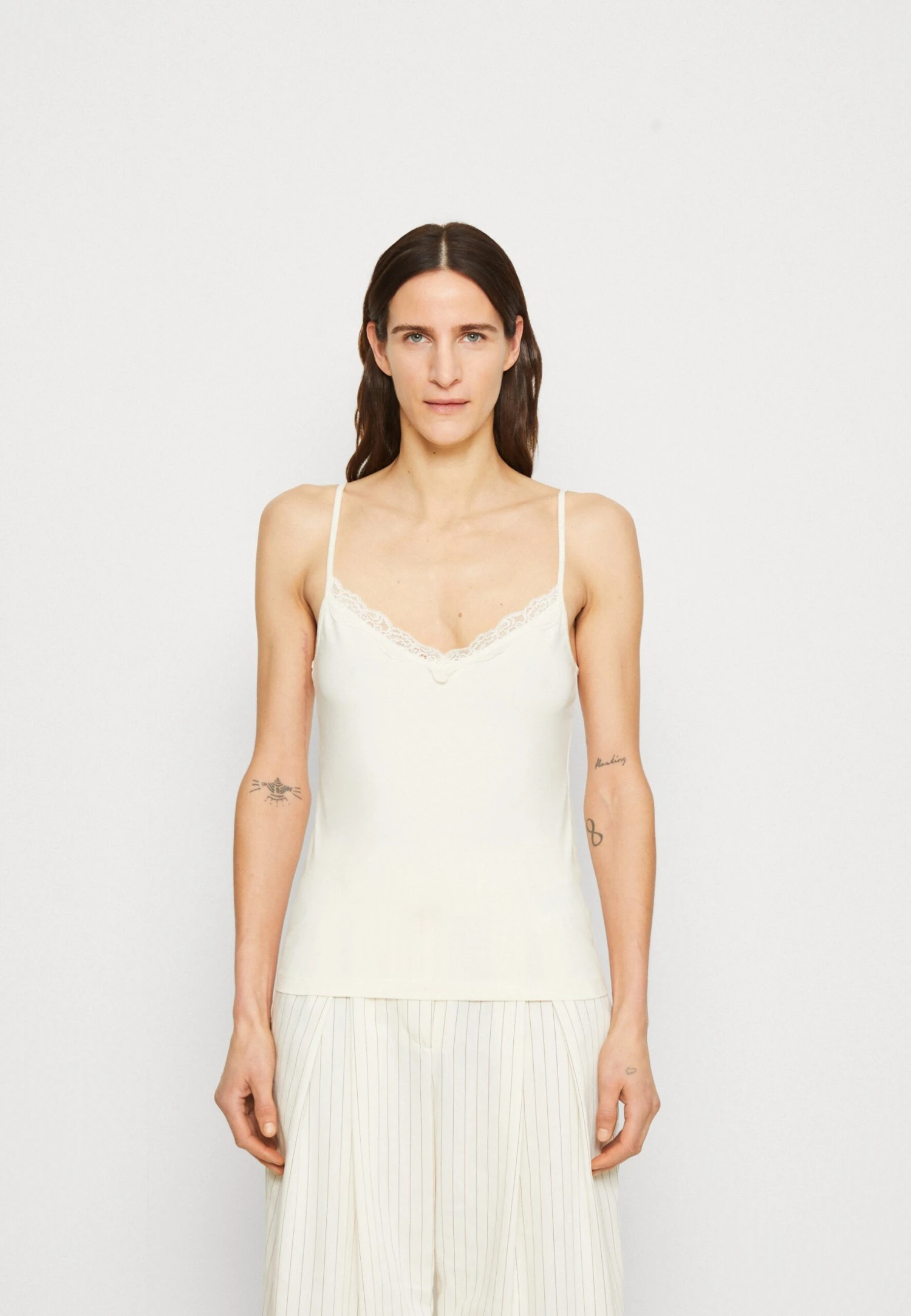 ESPRIT Core Tank - Top - Ice 1 ESPRIT Core Tank - Top - Ice