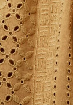 ESPRIT Shorts - Khaki Beige 20 ESPRIT Shorts - Khaki Beige -Esprit dea253223c004e17b7417839b7d21e3d